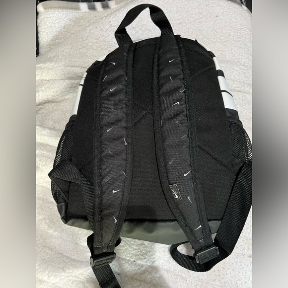 Nike Mini Backpack - Picture 2 of 5